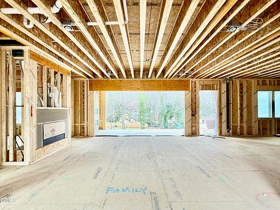 4th image of 4907 Yadkin Dr