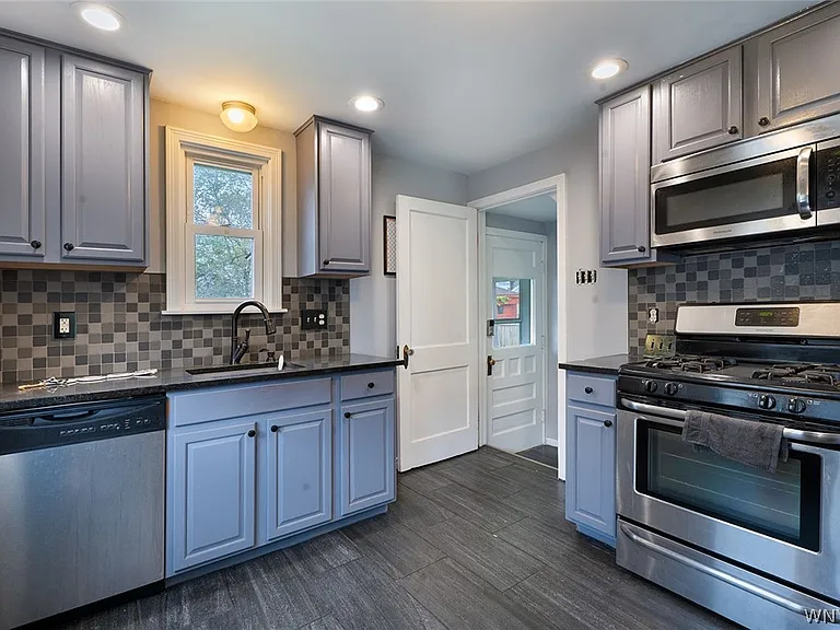 845 Cleveland Dr — Photo 15