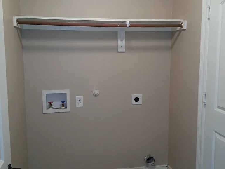 1525 Rosson Rd — Photo 17