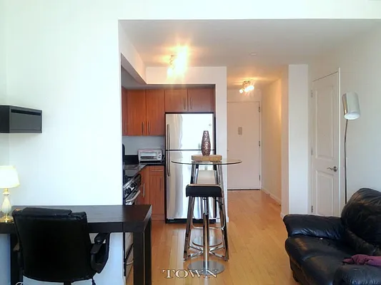 Rented by Town Residential | media 15