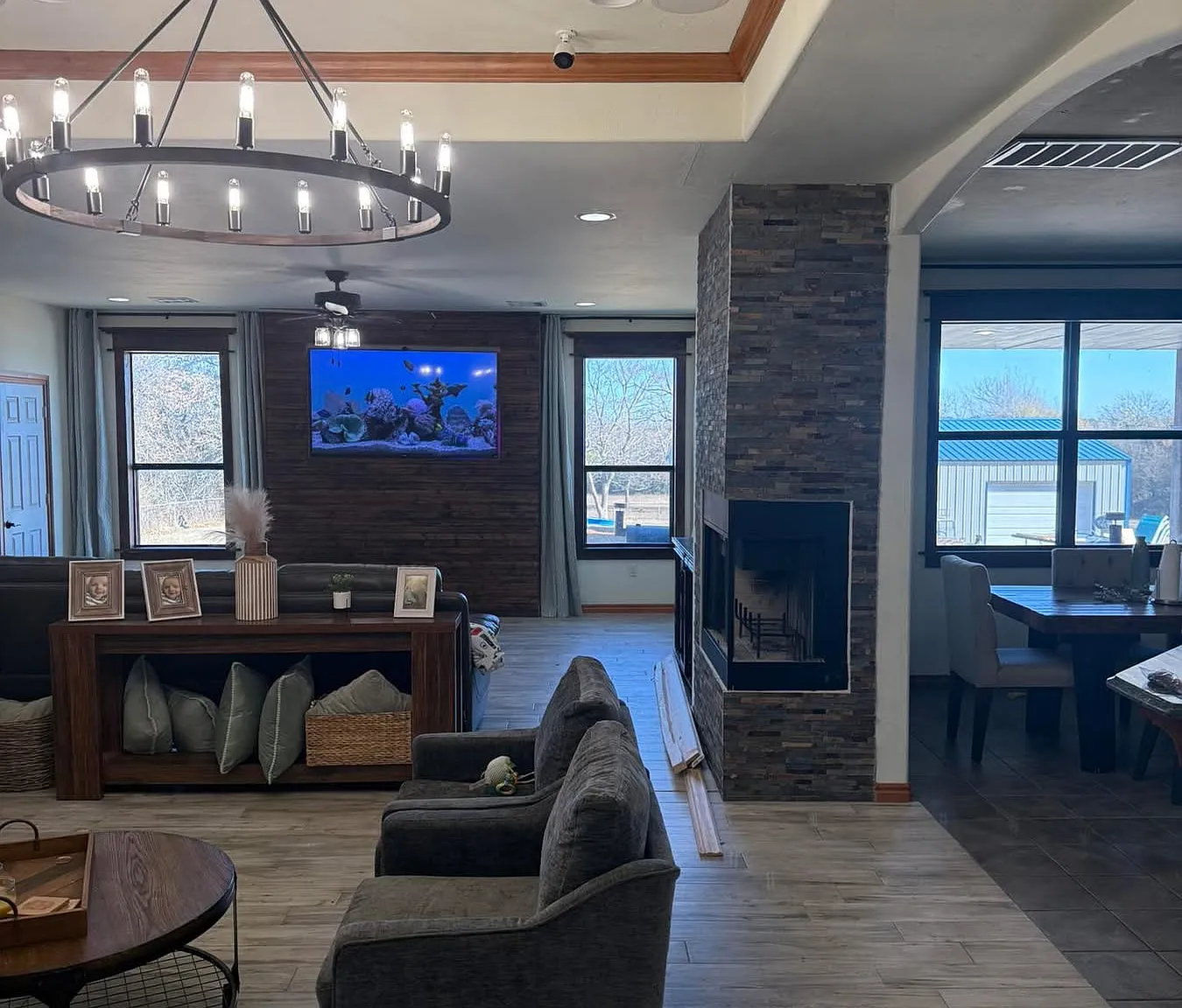 5 bed, 2500 sqft, $3,400 — Photo 3