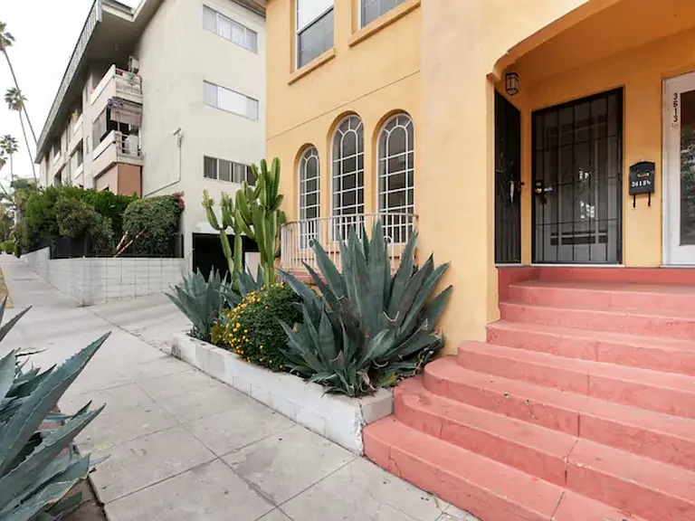 3613 W 4th St — Photo 15