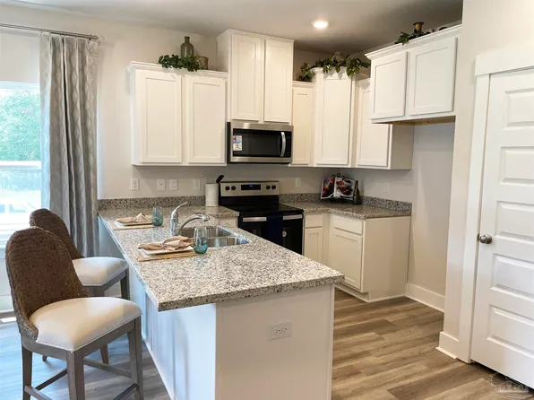 9497 Nature Creek Cir, Pensacola, FL 32526
