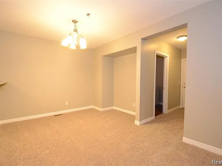 263 S Village Way #23 — Photo 11