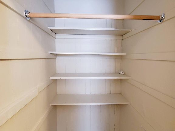 4th image of 2130 Market St #3
