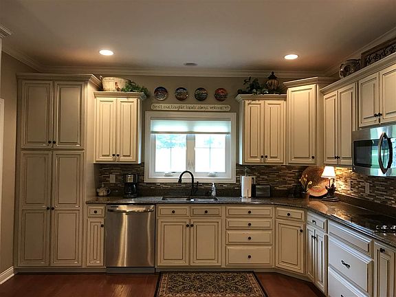 2nd image of 7595 E Molly Ct