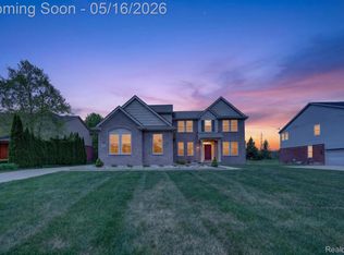 54908 Grenelefe Cir W, South Lyon, MI 48178