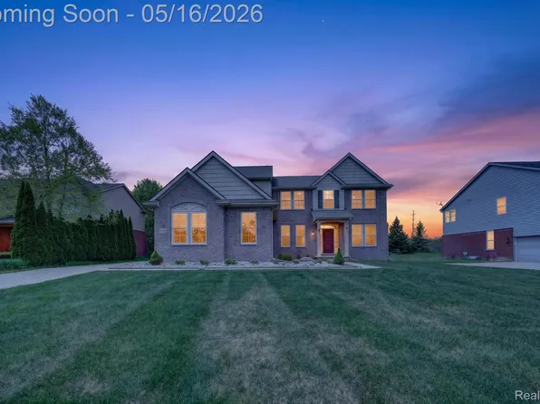 54908 Grenelefe Cir W, South Lyon, MI 48178