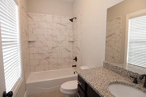 202 Park West Loop — Photo 10