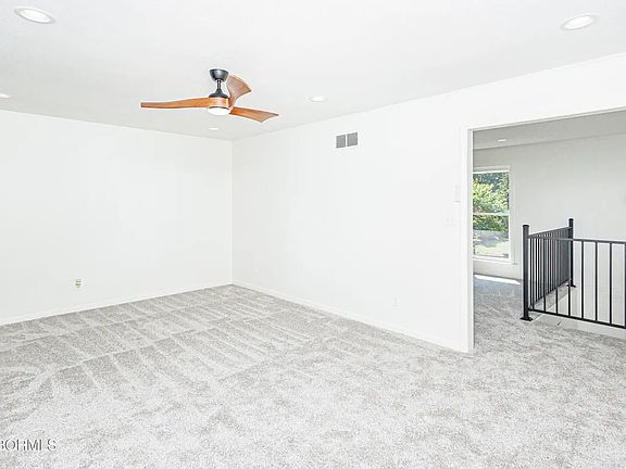 Entertainment room