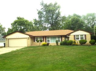 1508 Blackhawk Dr, Schaumburg, IL