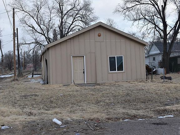 3rd image of 311 Sycamore Ave