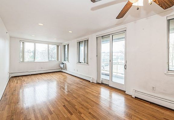 3rd image of 811 5th Ave APT 201