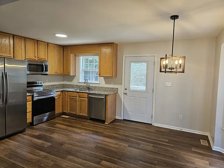 436 Barn View Ct — Photo 5