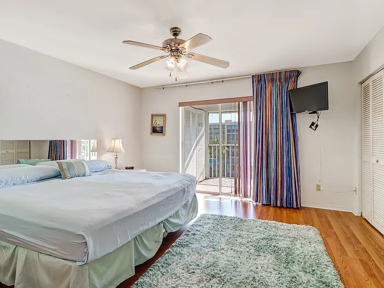 4511 Bay Beach Ln #315 — Photo 11