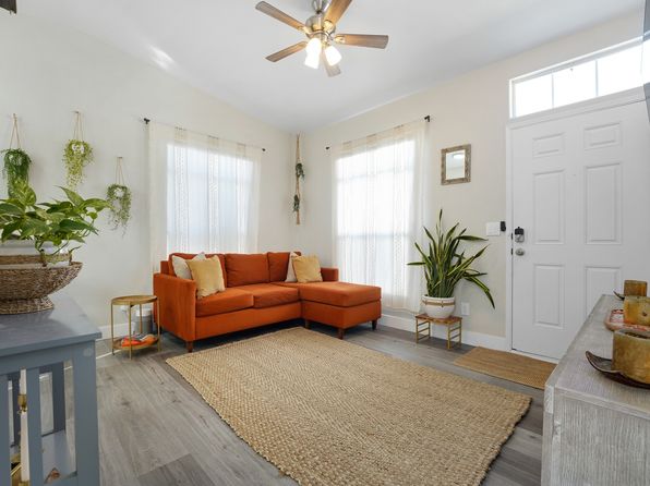 8250 Lankershim Blvd