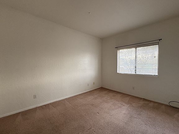 4th image of 10396 E La Palma Ave #D