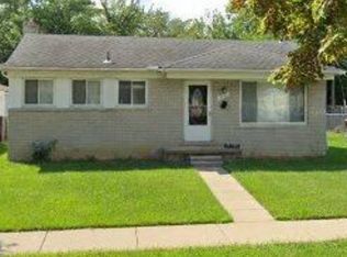 3980 Hayes St, Wayne, MI 48184