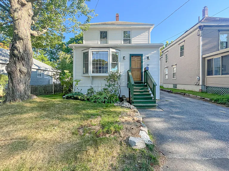 22 Crescent Ave — Photo 1