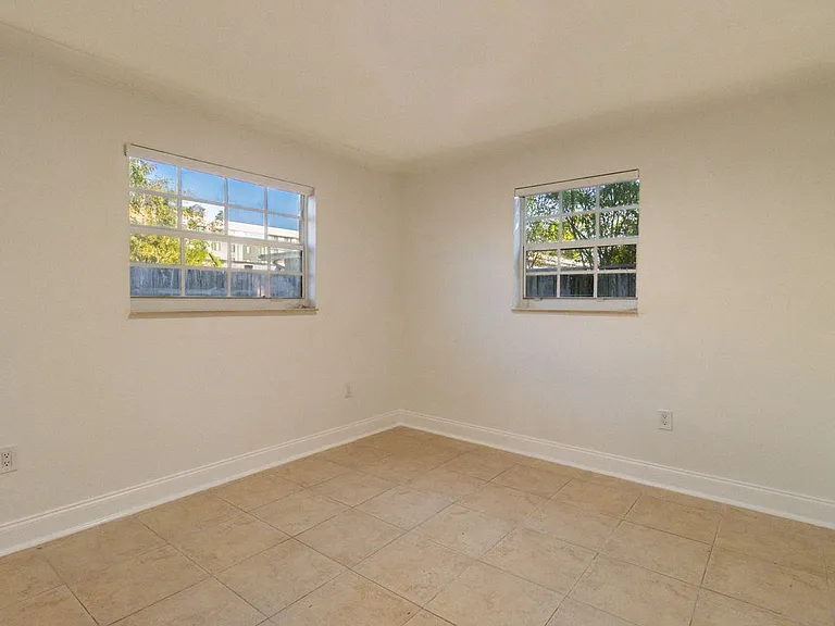 1518 NW 65th St — Photo 24