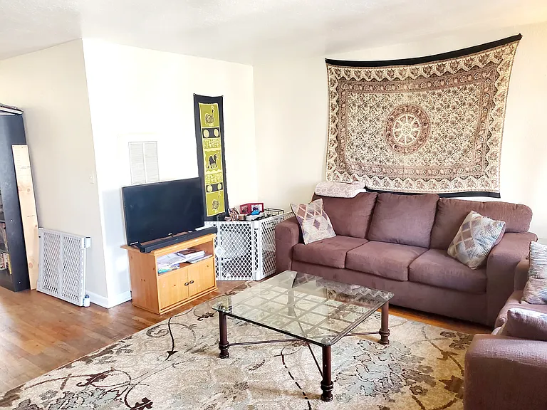 117 E Plum St — Photo 6