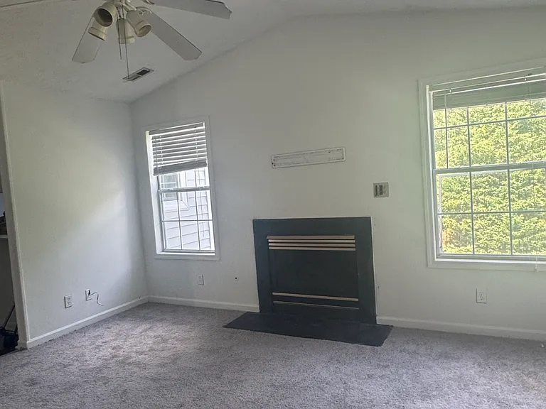 301 Warton Ln #9 — Photo 4