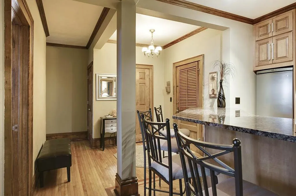 1 bed, 742 sqft, $1,395 — Photo 1
