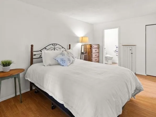 171 Highland St APT 103, Taunton, MA 02780