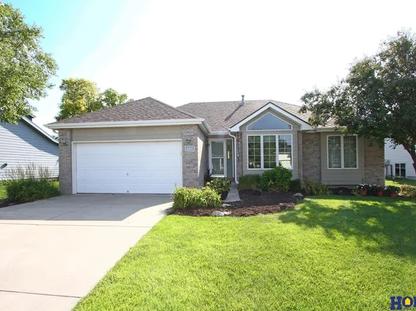 6410 Blackstone Rd, Lincoln, NE 68526