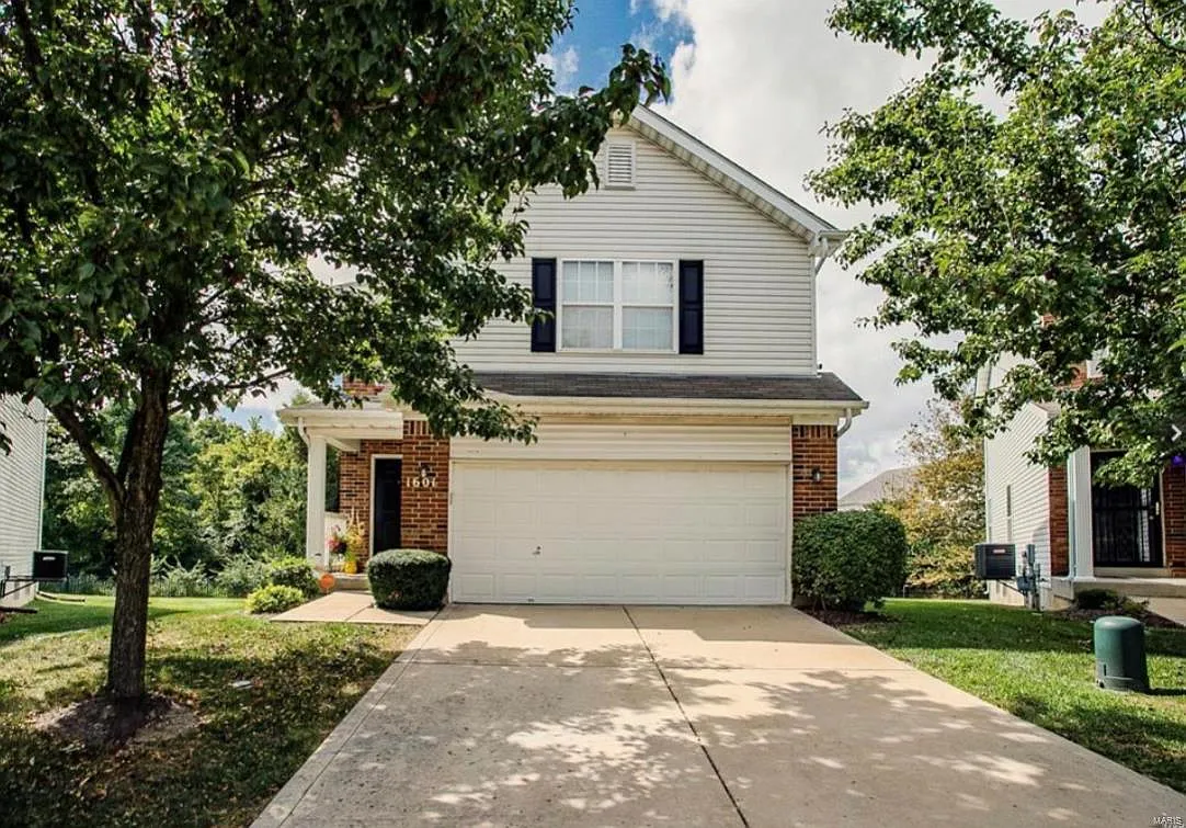 1601 Hurstborough Manor Dr photo 1