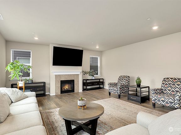 3rd image of 2815 14th Avenue NW