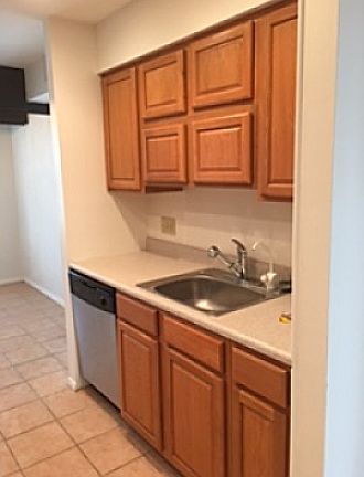 2nd image of 4324 Villa Dr Unit 9