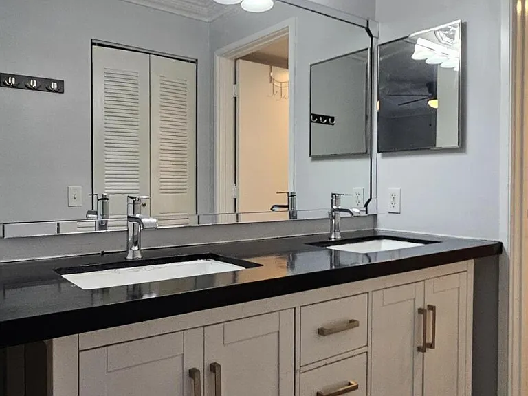 400 Scotia Dr #203 — Photo 56
