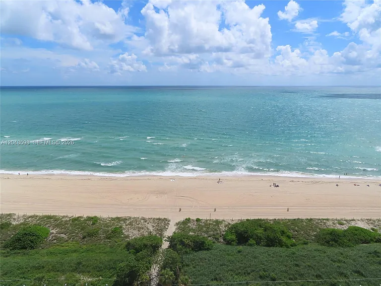 5701 Collins Ave #1411 — Photo 30