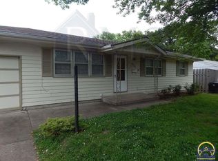 4332 SW Twilight Dr, Topeka, KS 66614