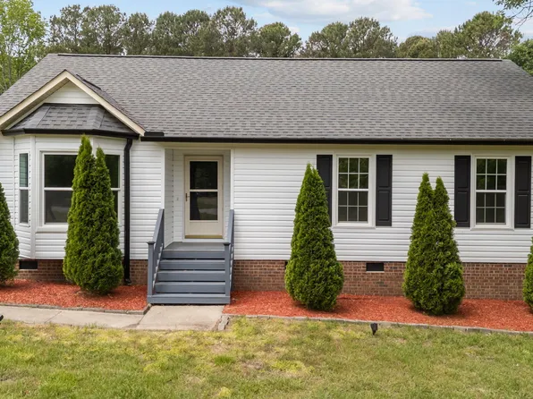 127 Riders Ridge Ln, Willow Spring, NC 27592