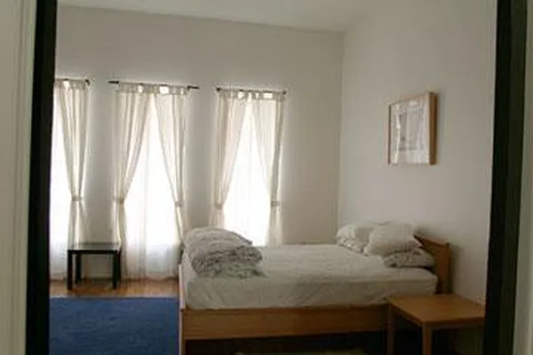 Sold by Vandenberg | media 2