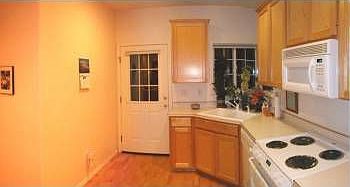 4th image of 914 Mary Jane Ave