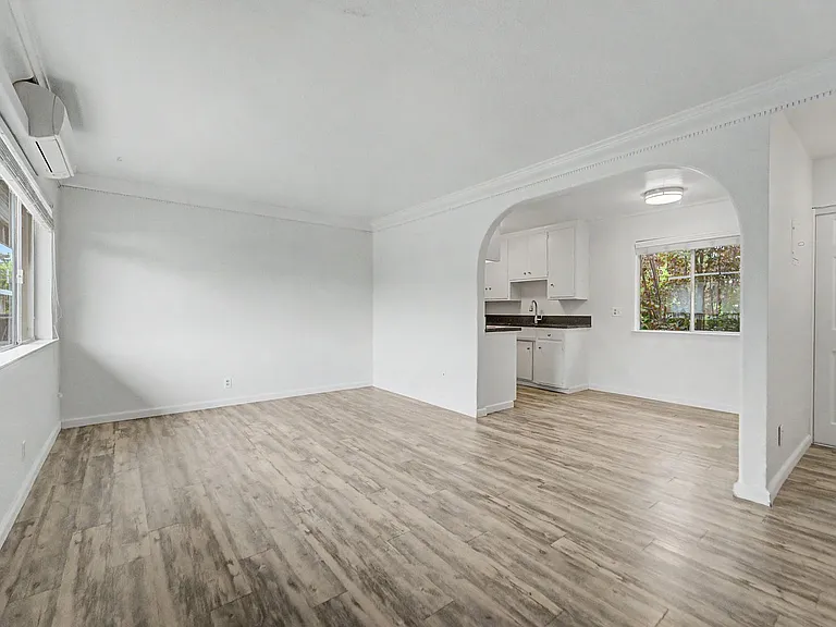 500 King Ave — Photo 7