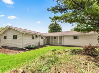 8136 Morton Taylor Rd, Van Buren Township, MI 48111