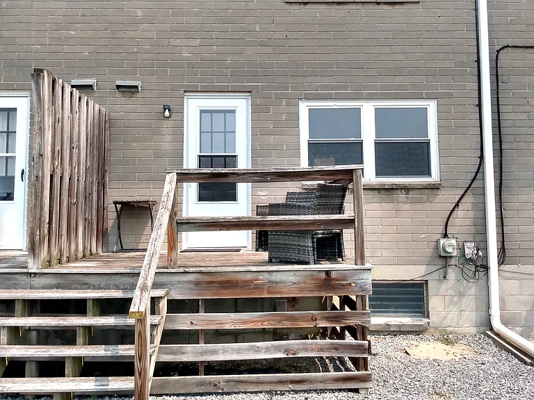 2246 Lincoln Way E — Photo 18