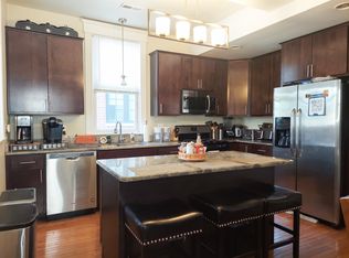 1832 W Addison St #2, Chicago, IL 60613