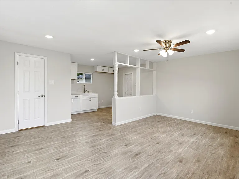 7010 Brownsville St #1/2 — Photo 4