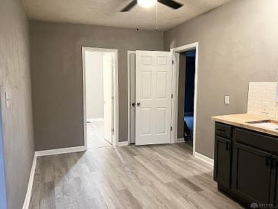 4th image of 212 W Cherry St