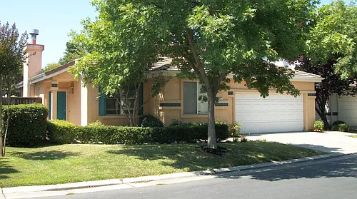 3041 Carousel Cir Photo 1