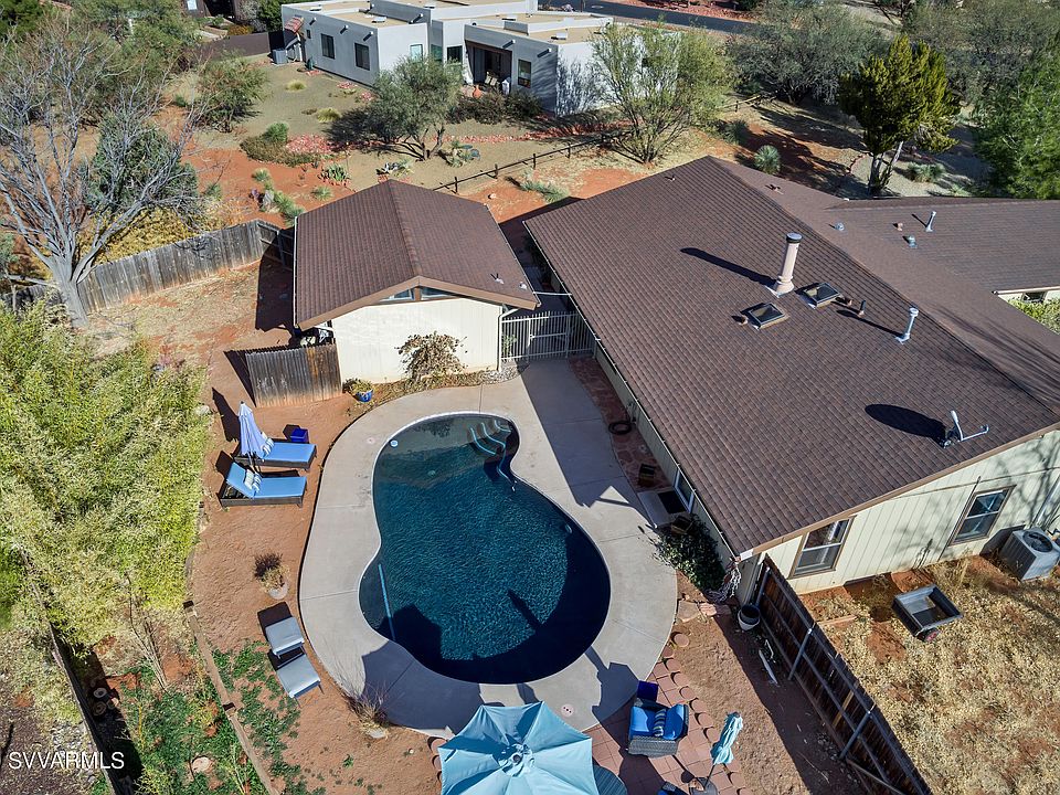 1st image of 22 Hummingbird Cir