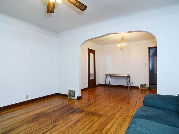 4th image of 2417 James Ave N