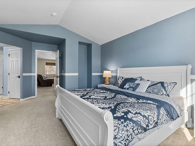 2771 Calkins Pl — Photo 34