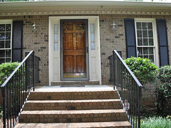 2nd image of 1635 Grandview Trce #9