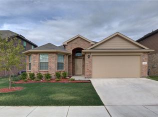 1121 Emerald Leaf Dr, Azle, TX 76020